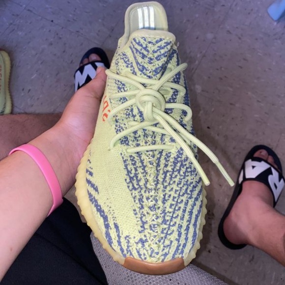 Semi frozen yellow yeezy size 9
